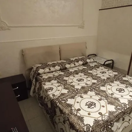 Holiday home Casa Vacanze Lungomare 30 Mt Dal Mare